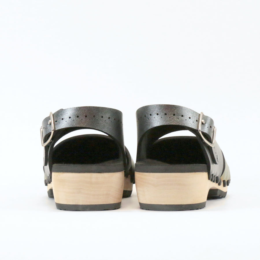 7.5 Wide Low Clog Slingback