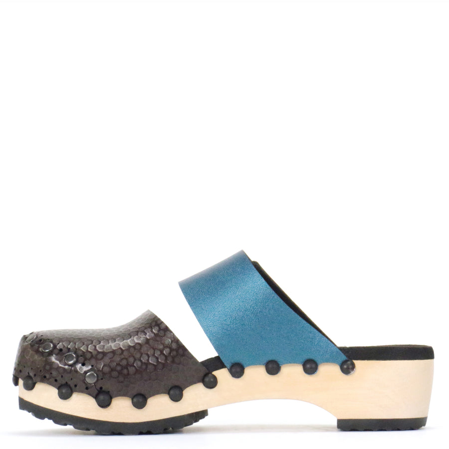 Low Clog Closed Toe Mule in Espresso and Azure