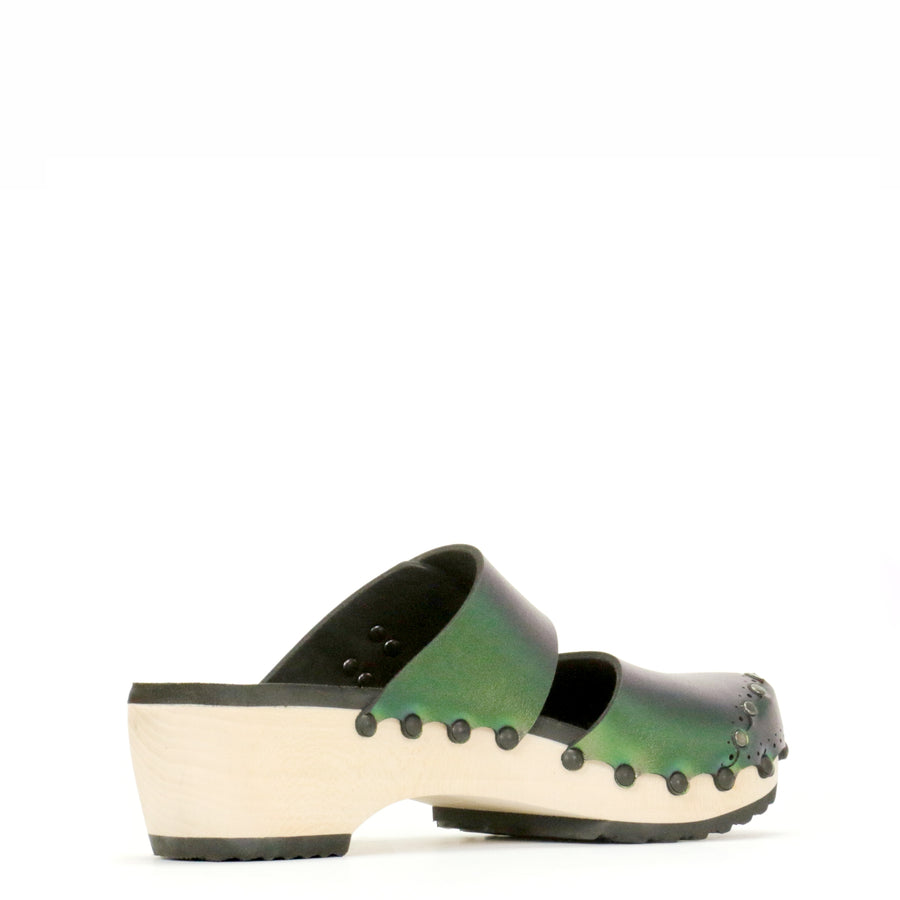 Mid Clog Closed Toe Mule in Emerald