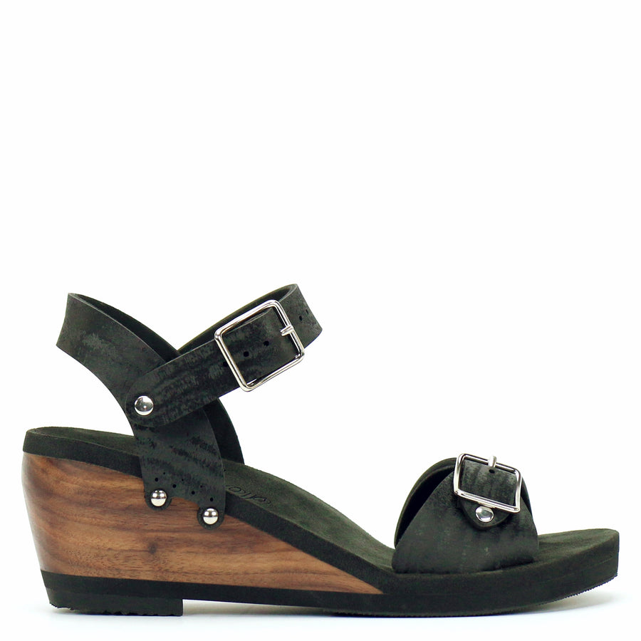 Mid Wedge Buckle Toe Ankle in Midnight - Mohop